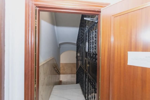 Office for rent in San Matías - Realejo, Granada city - € 650 (Ref: 9837390)