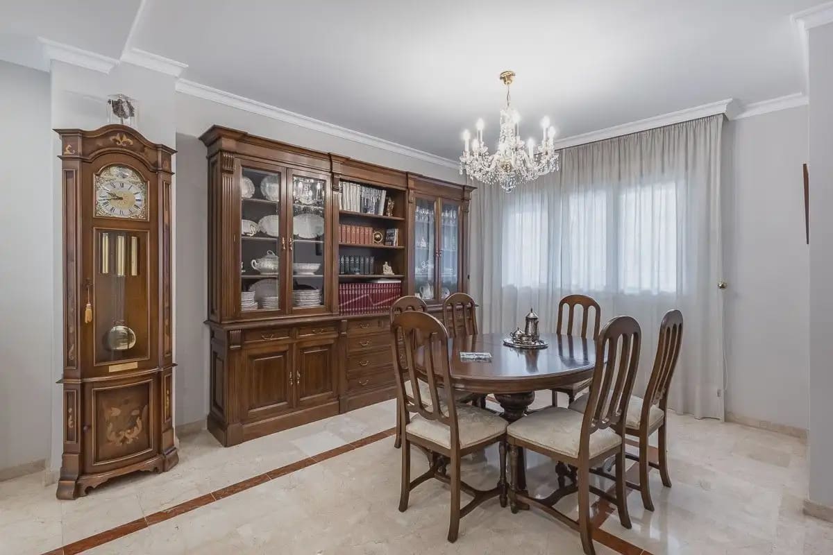 Semi-detached Villa for sale in Granada city with pool garage - € 945,000 (Ref: 9837393)