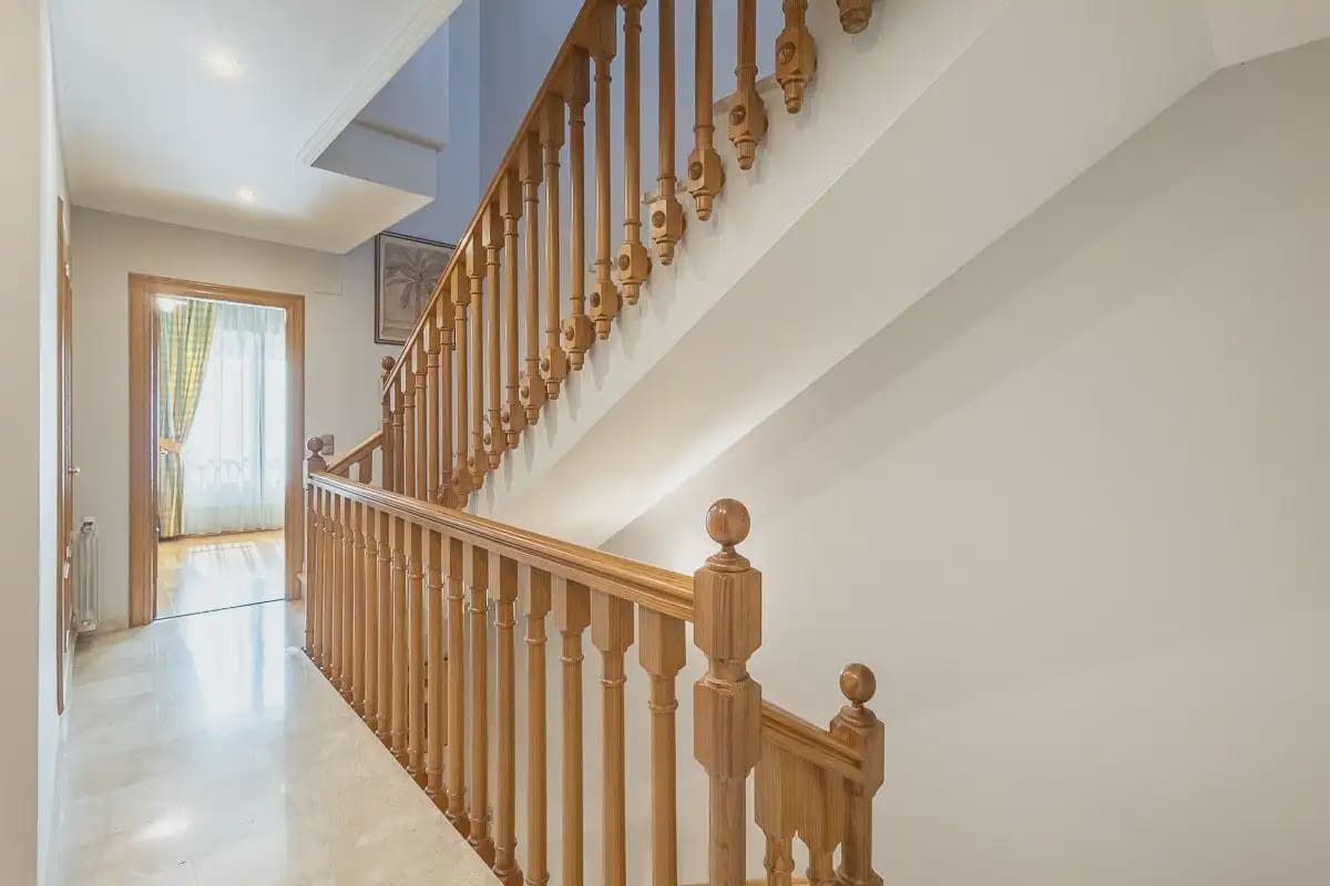 Semi-detached Villa for sale in Granada city with pool garage - € 945,000 (Ref: 9837393)