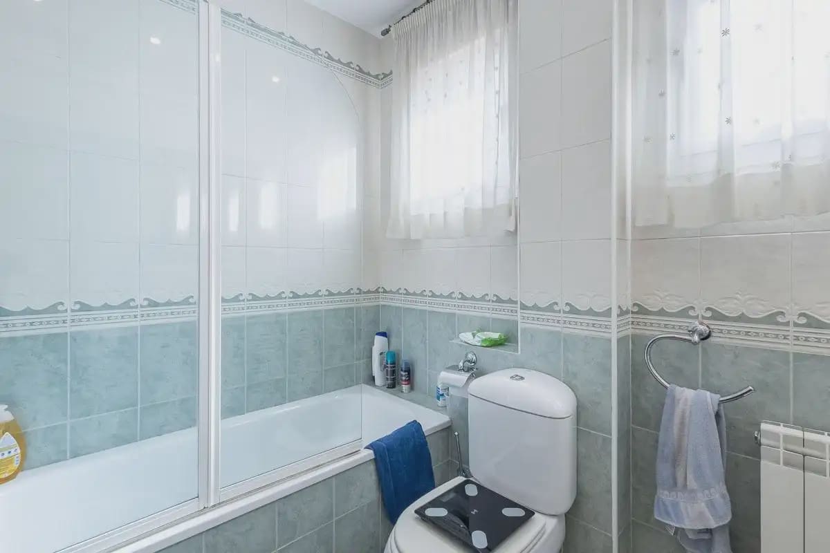 Semi-detached Villa for sale in Granada city with pool garage - € 945,000 (Ref: 9837393)