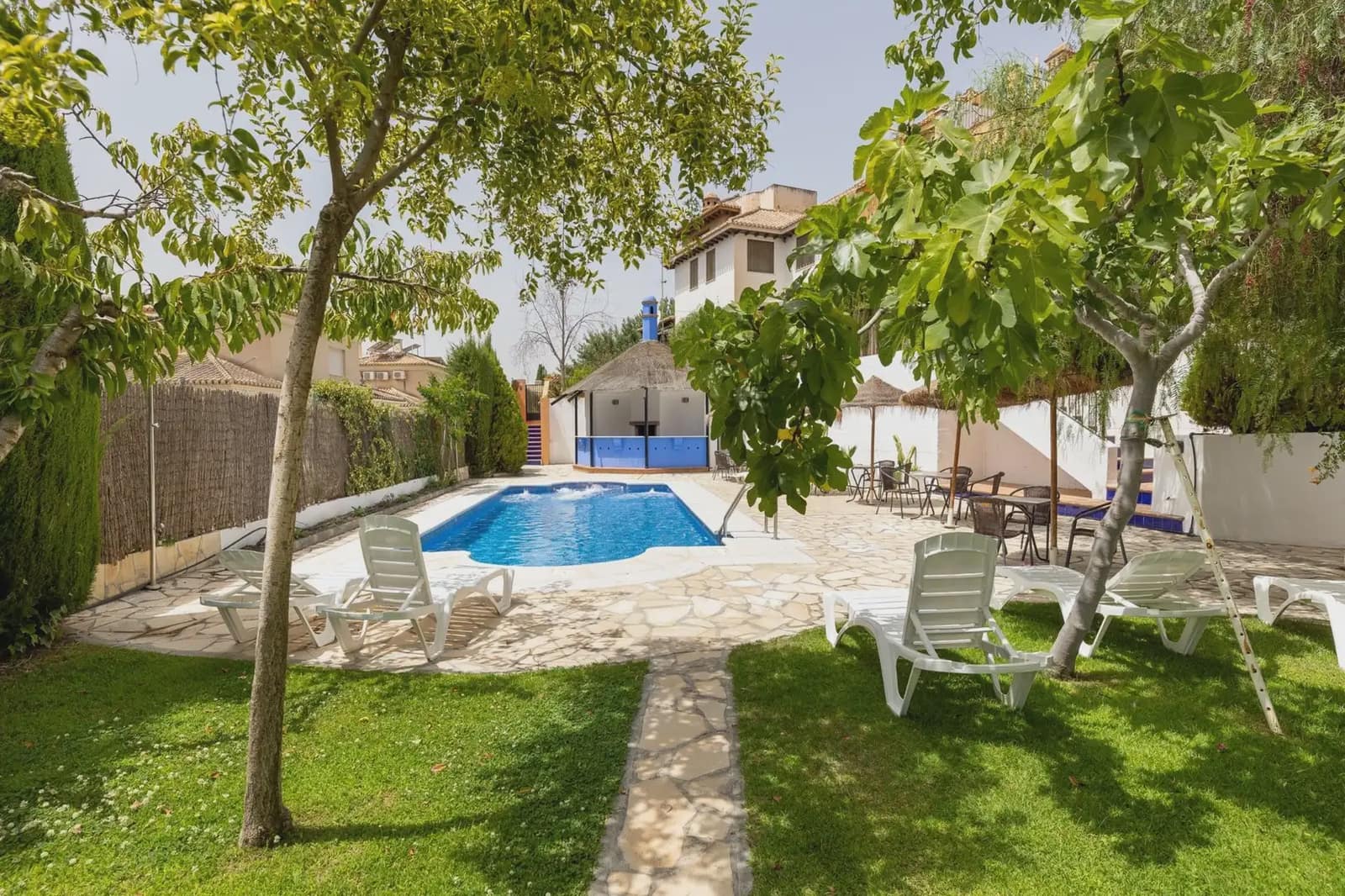 4 camera da letto Villetta a Schiera in vendita in Granada citta con piscina garage - 430.000 € (Rif: 9837395)