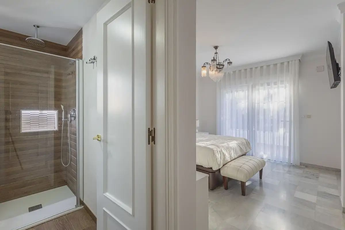 Terraced Villa for sale in Motril with garage - € 460,000 (Ref: 9837396)