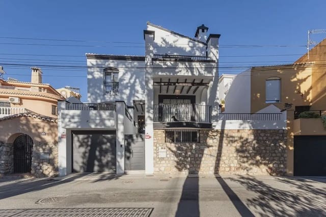 Reihenhaus zu verkaufen in Motril mit Garage - 460.000 € (Ref: 9837396)