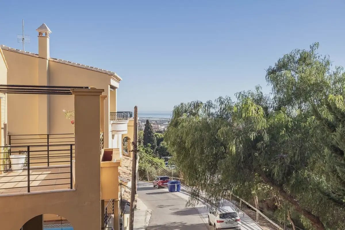 Terraced Villa for sale in Motril with garage - € 460,000 (Ref: 9837396)