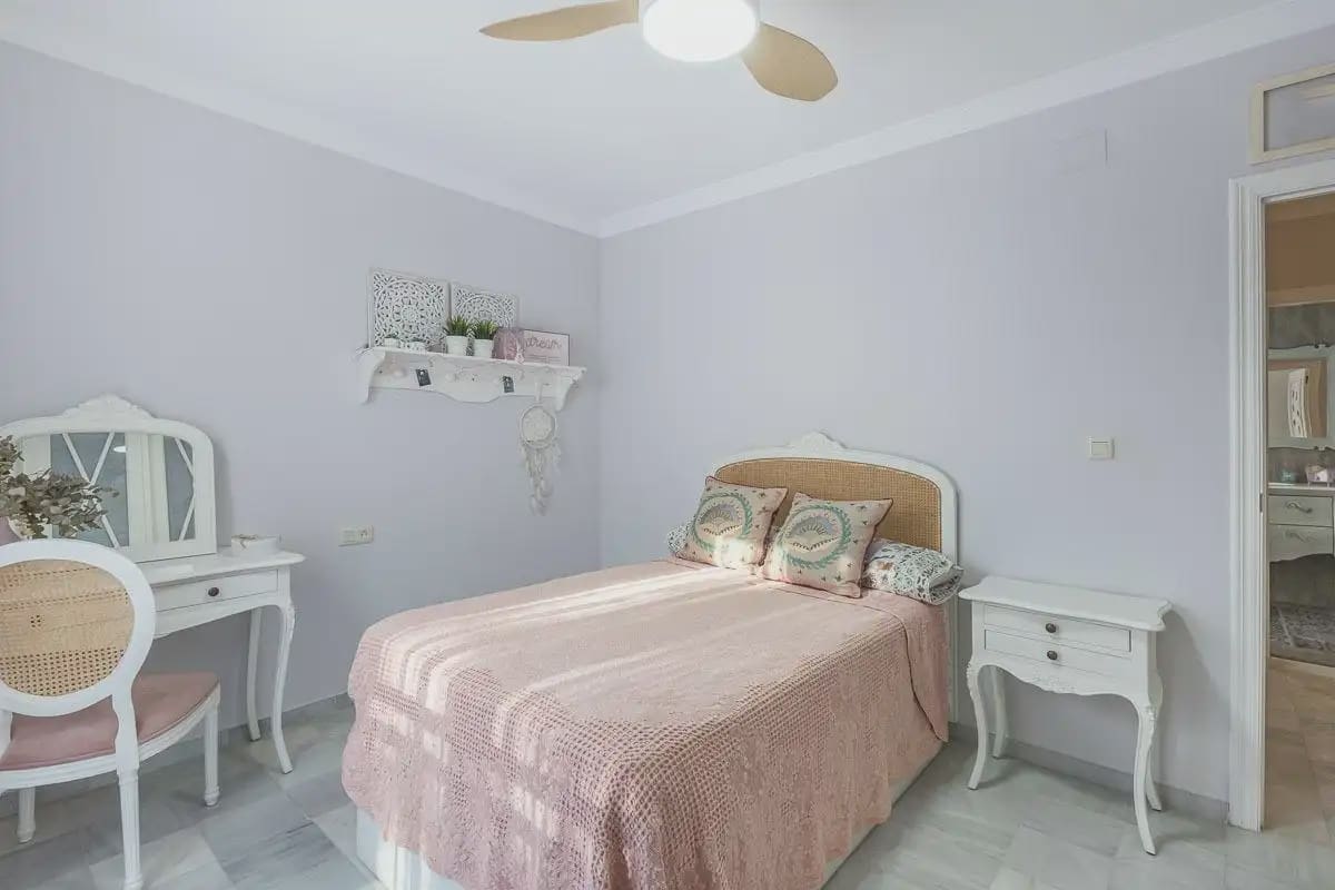 Terraced Villa for sale in Motril with garage - € 460,000 (Ref: 9837396)