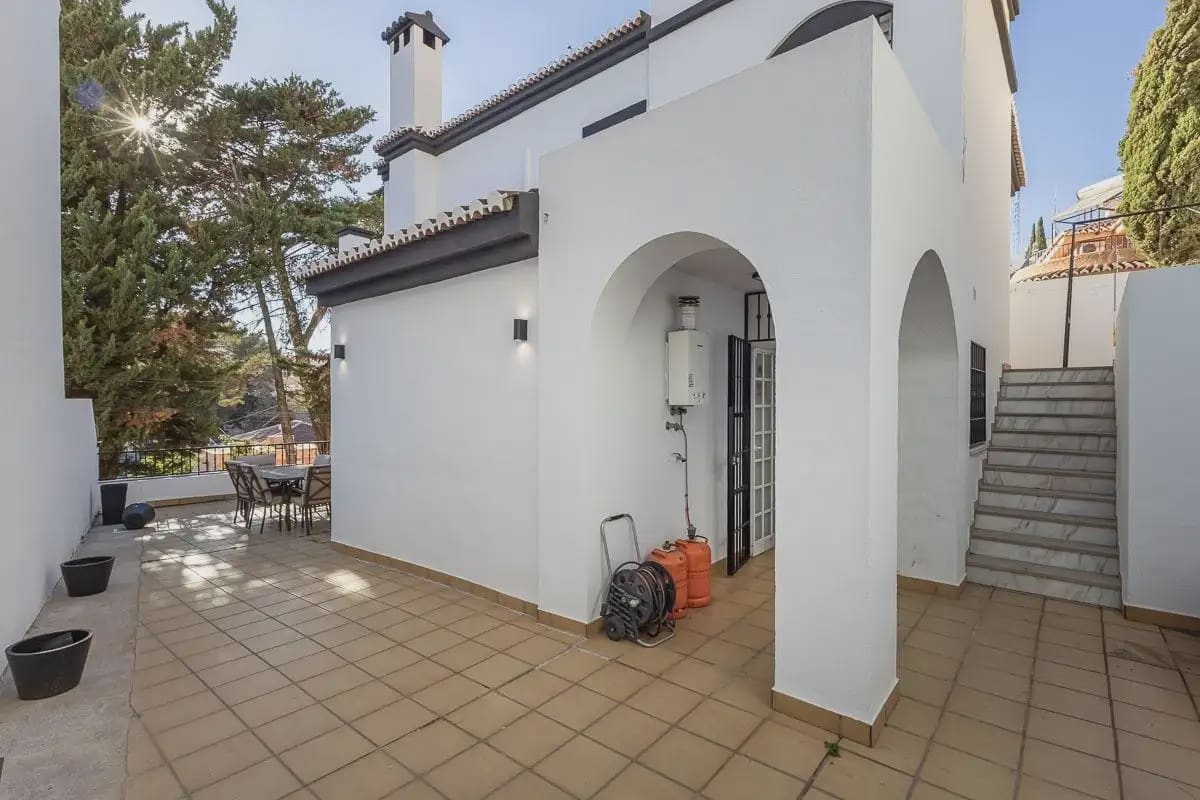 Terraced Villa for sale in Motril with garage - € 460,000 (Ref: 9837396)