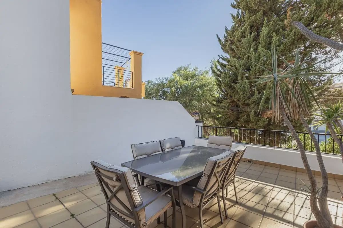 Terraced Villa for sale in Motril with garage - € 460,000 (Ref: 9837396)