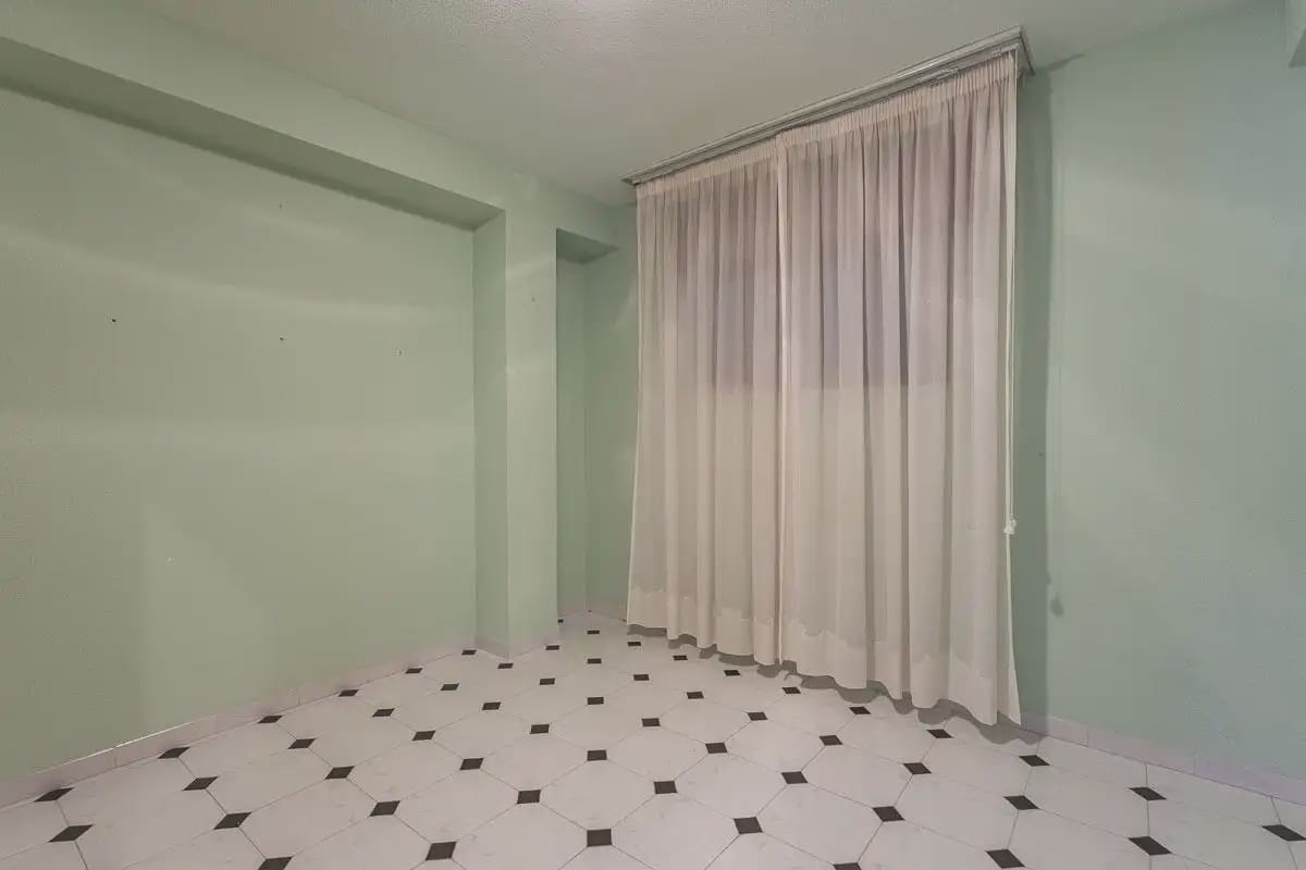 Flat for sale in Almunecar with garage - € 289,000 (Ref: 9837397)