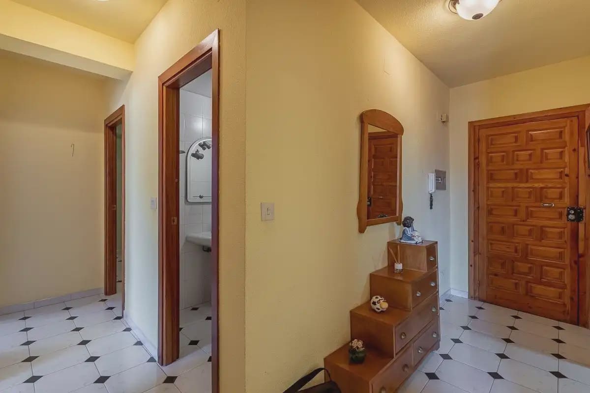 Flat for sale in Almunecar with garage - € 289,000 (Ref: 9837397)