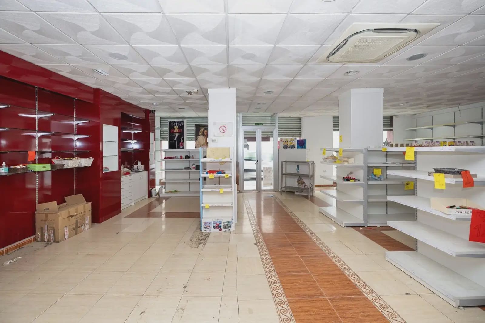 Commercial for sale in Santa Fe - € 195,000 (Ref: 9837398)