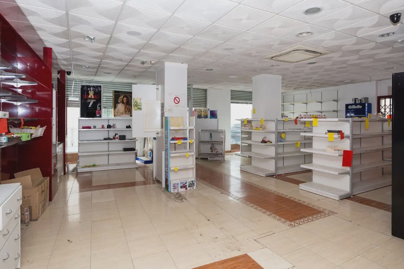Commercial for sale in Santa Fe - € 195,000 (Ref: 9837398)