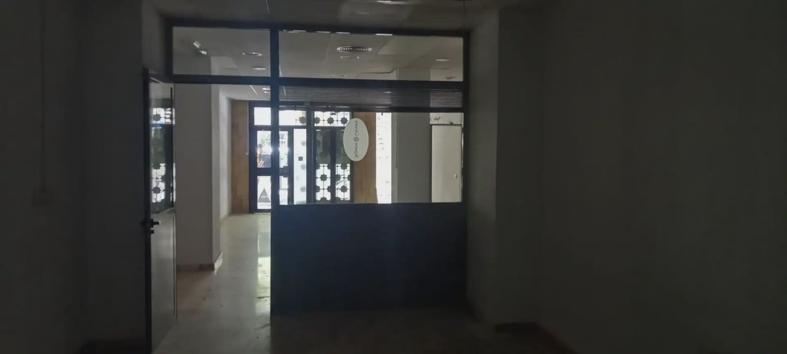 Comercial para arrendar em Granada cidade - 1 200 € (Ref: 9837399)