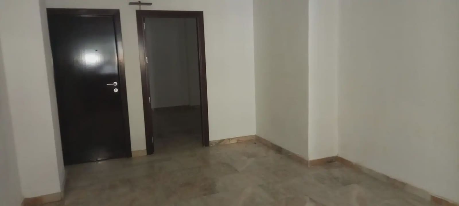 Comercial para arrendar em Granada cidade - 1 200 € (Ref: 9837399)