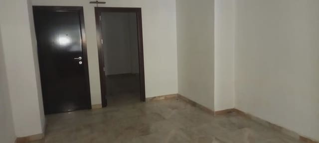 Comercial para arrendar em Figares, Granada cidade - 1 200 € (Ref: 9837399)