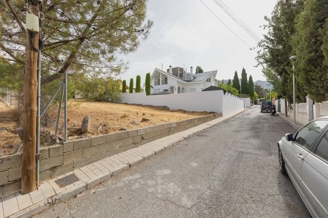 Tontti myytävänä paikassa La Zubia - 80 000 € (Ref: 9837400)