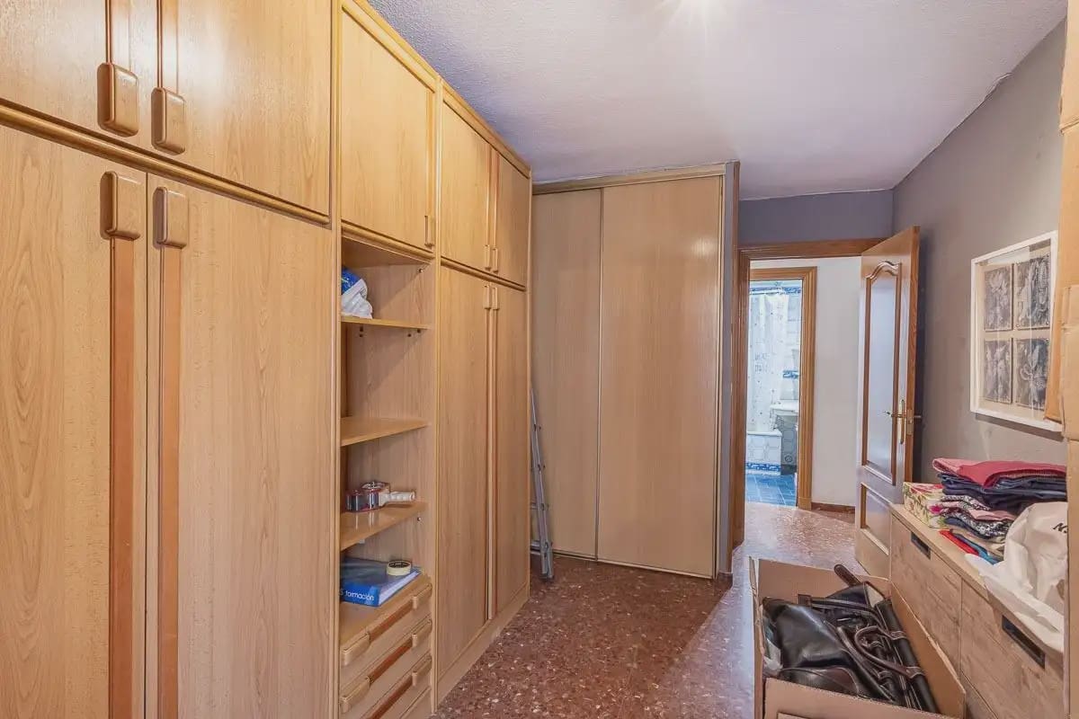 Lägenhet till salu i Granada stad med garage - 315 000 € (Ref: 9837401)