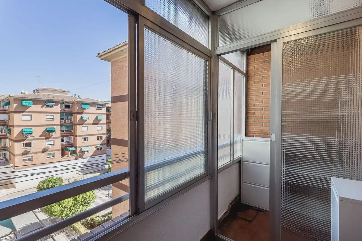 Lägenhet till salu i Granada stad med garage - 315 000 € (Ref: 9837401)