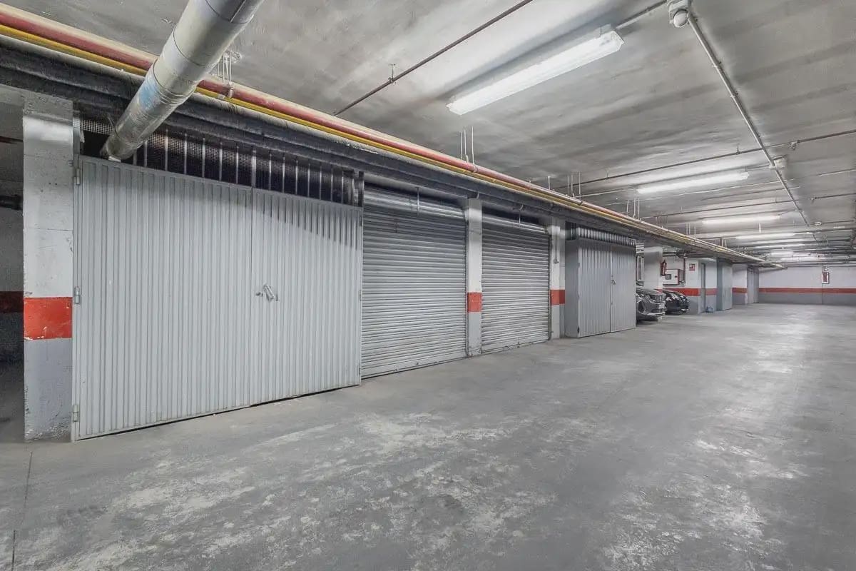 Lägenhet till salu i Granada stad med garage - 315 000 € (Ref: 9837401)