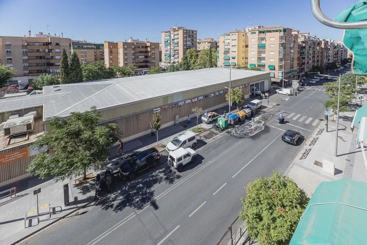 Lägenhet till salu i Granada stad med garage - 315 000 € (Ref: 9837401)