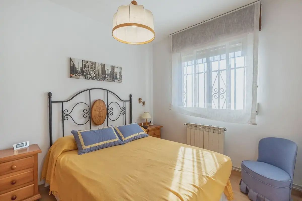 Villa for sale in Gojar with pool garage - € 410,000 (Ref: 9837402)