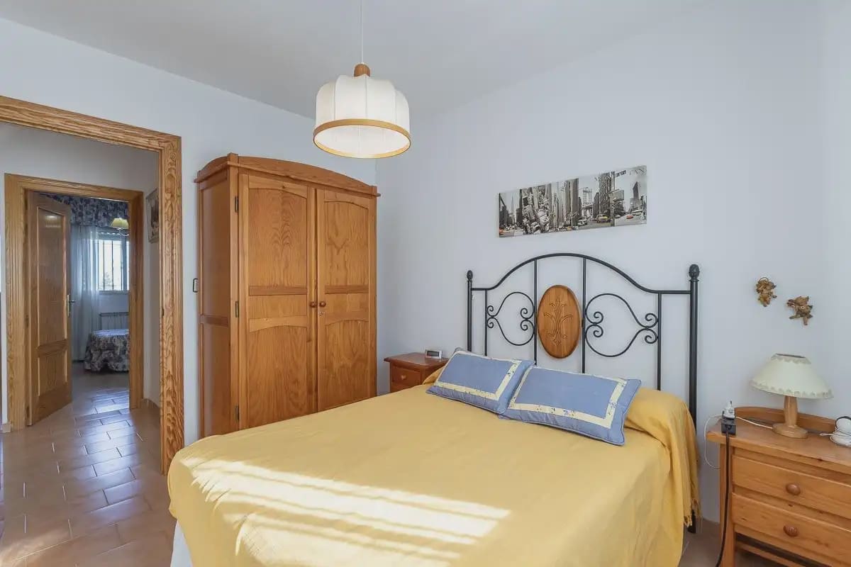 Villa for sale in Gojar with pool garage - € 410,000 (Ref: 9837402)