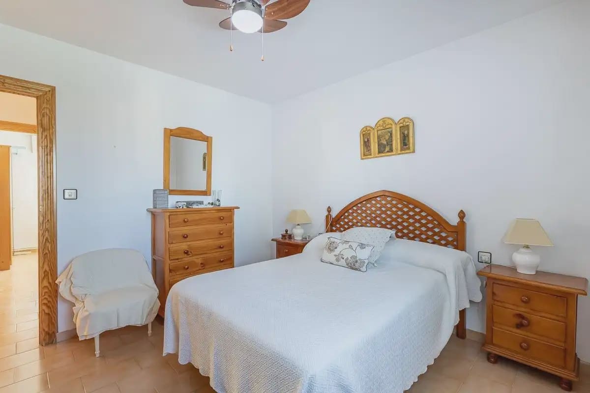 Villa for sale in Gojar with pool garage - € 410,000 (Ref: 9837402)
