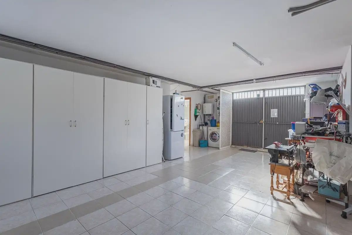 Villa for sale in Gojar with pool garage - € 410,000 (Ref: 9837402)