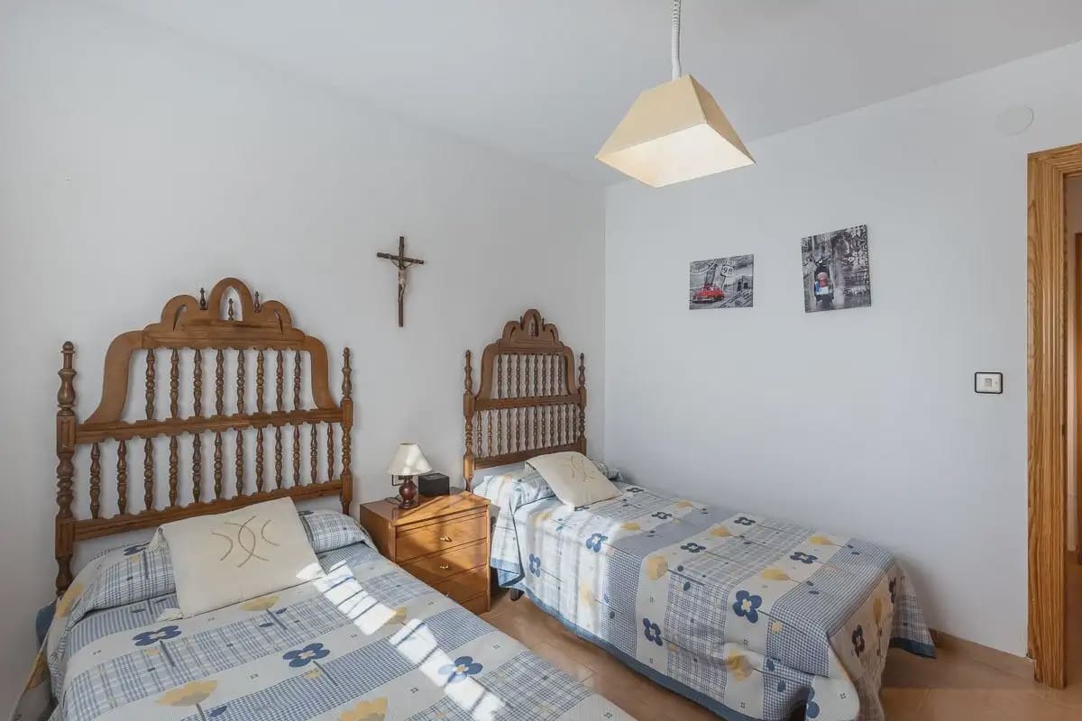 Villa for sale in Gojar with pool garage - € 410,000 (Ref: 9837402)