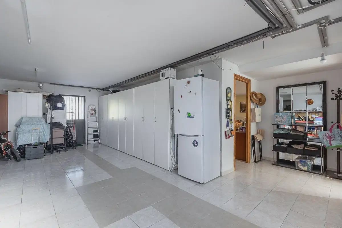 Villa for sale in Gojar with pool garage - € 410,000 (Ref: 9837402)