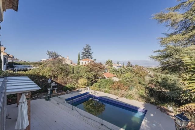 Villa til salgs i Gójar med svømmebasseng garasje - € 410 000 (Ref: 9837402)