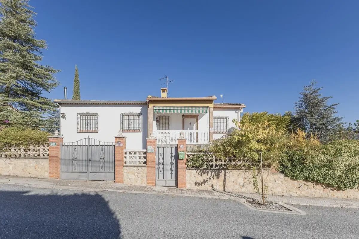 Villa for sale in Gojar with pool garage - € 410,000 (Ref: 9837402)