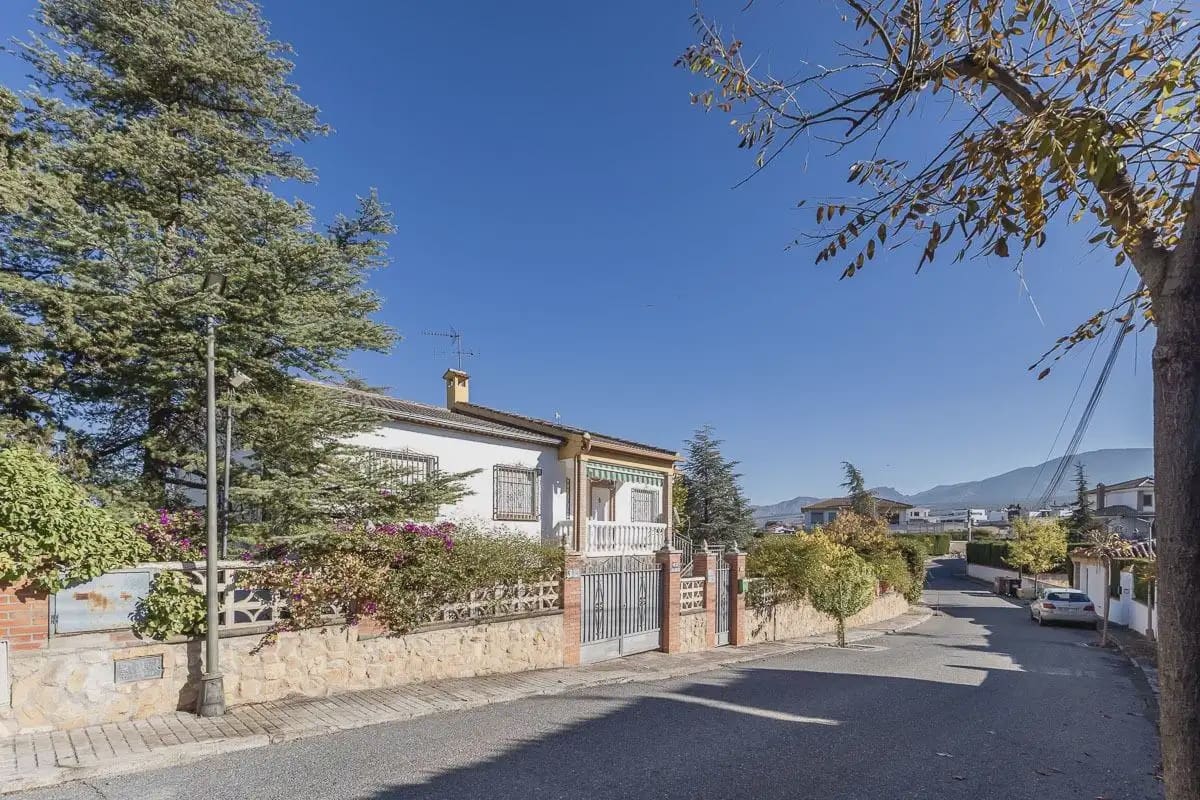 Villa for sale in Gojar with pool garage - € 410,000 (Ref: 9837402)