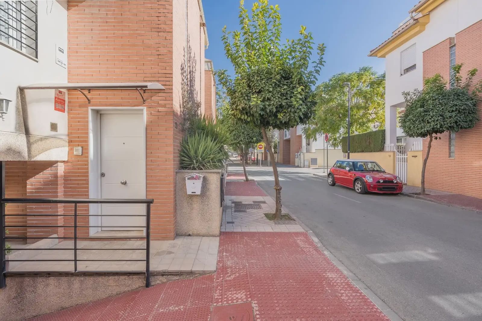 Moradia em Banda para venda em Armilla com garagem - 349 500 € (Ref: 9837404)