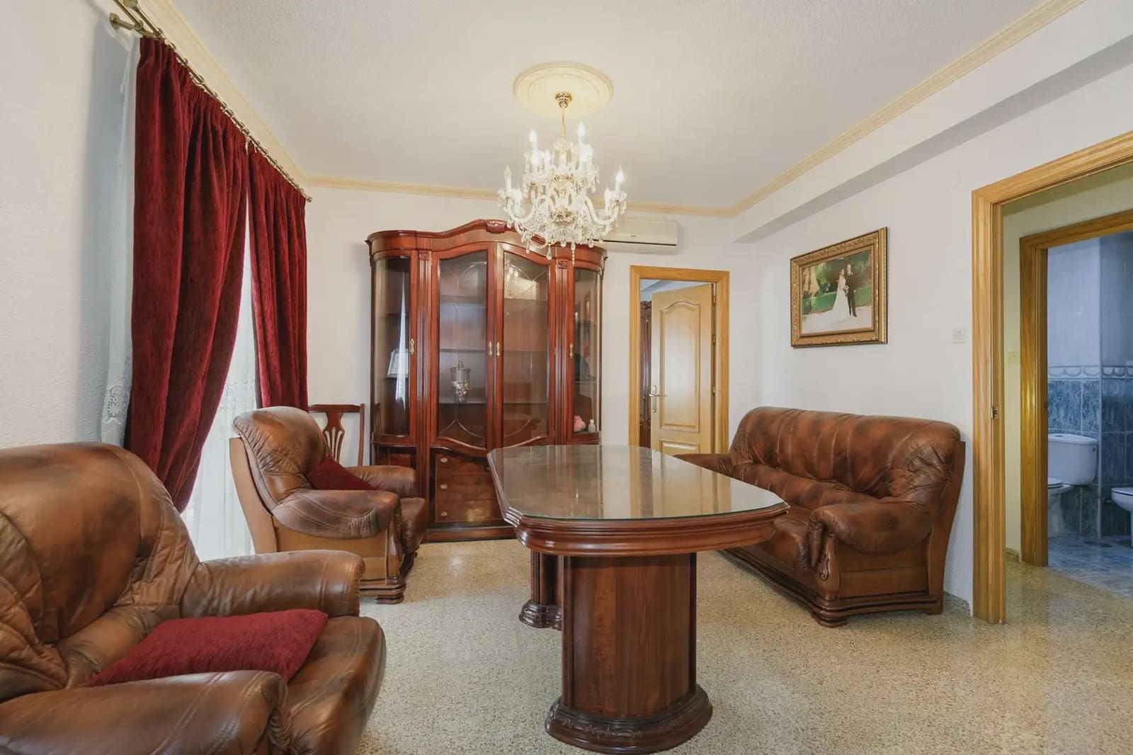 Flat te koop in Granada stad - € 230.000 (Ref: 9837407)