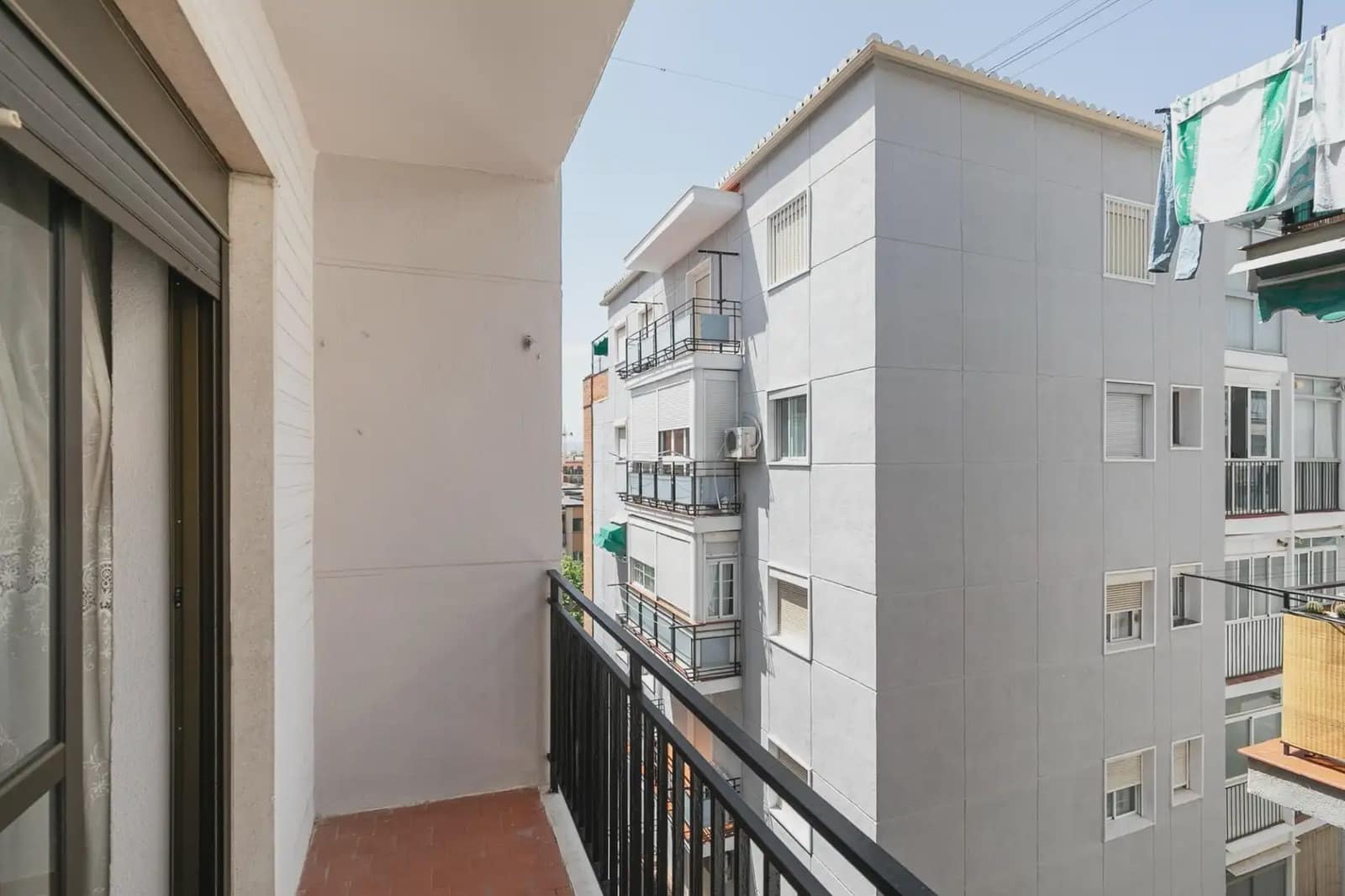 Flat te koop in Granada stad - € 230.000 (Ref: 9837407)