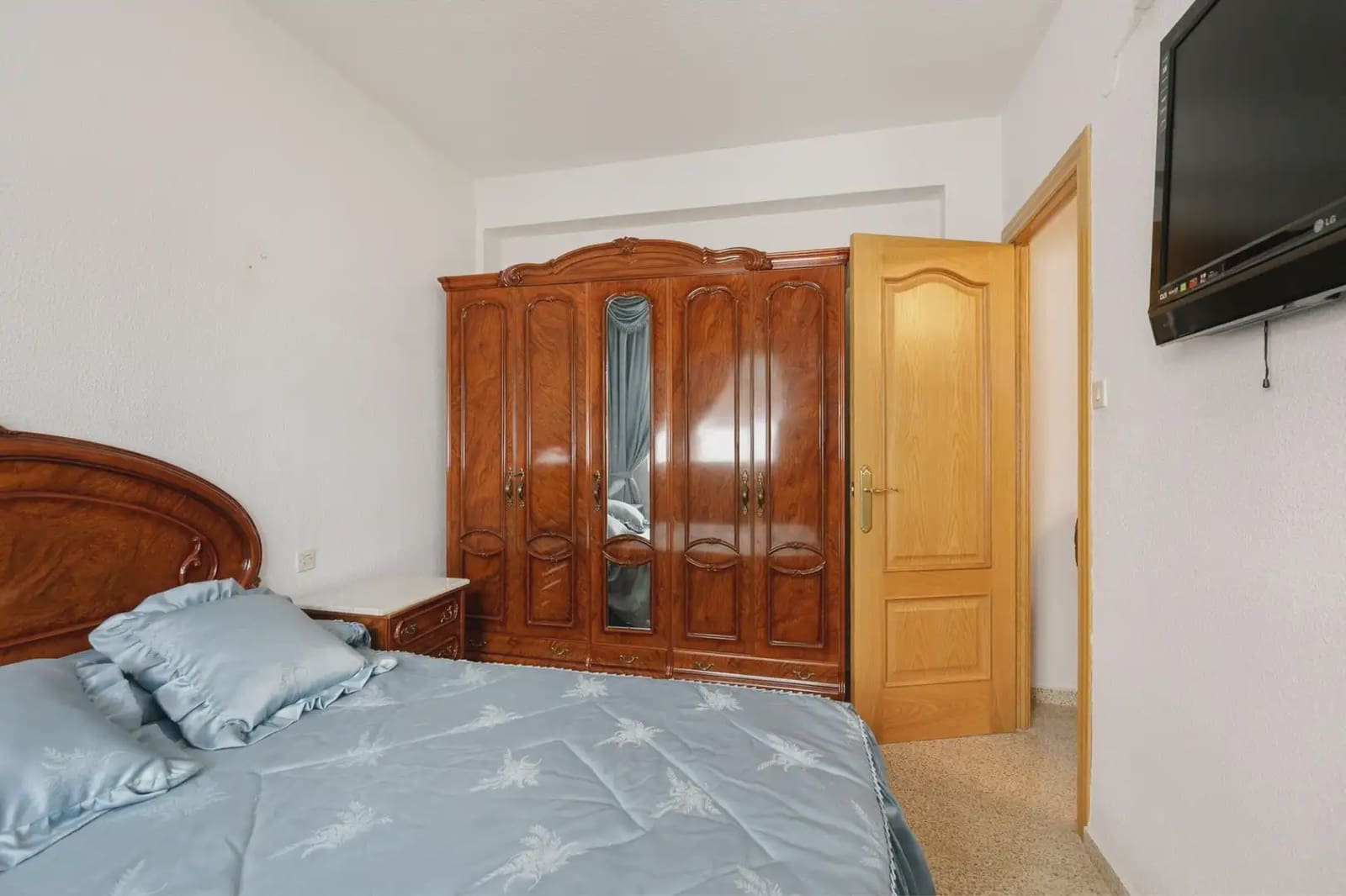 Flat te koop in Granada stad - € 230.000 (Ref: 9837407)