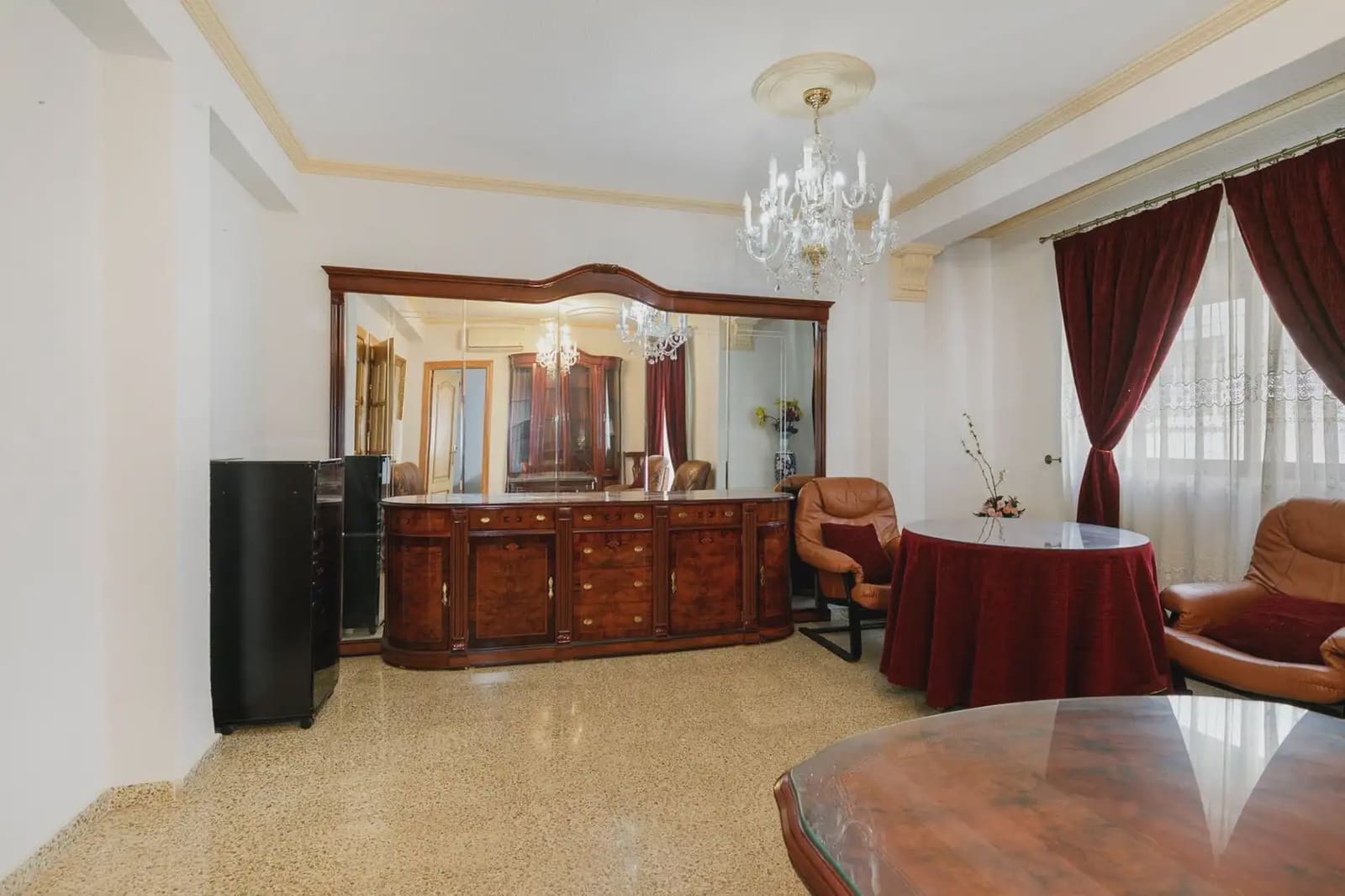 Flat te koop in Granada stad - € 230.000 (Ref: 9837407)