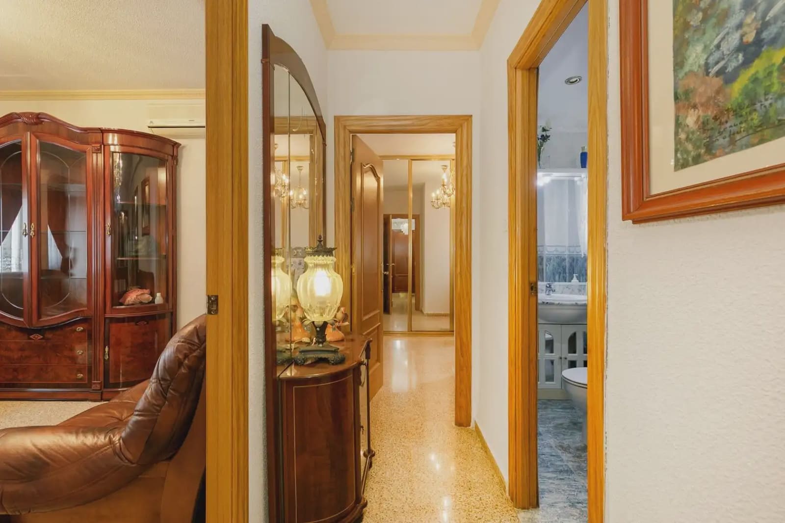 Flat te koop in Granada stad - € 230.000 (Ref: 9837407)
