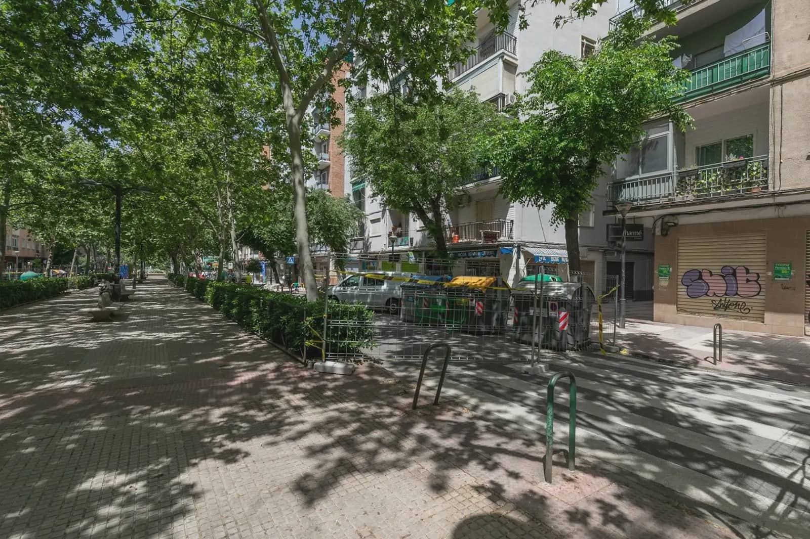 Flat te koop in Granada stad - € 230.000 (Ref: 9837407)