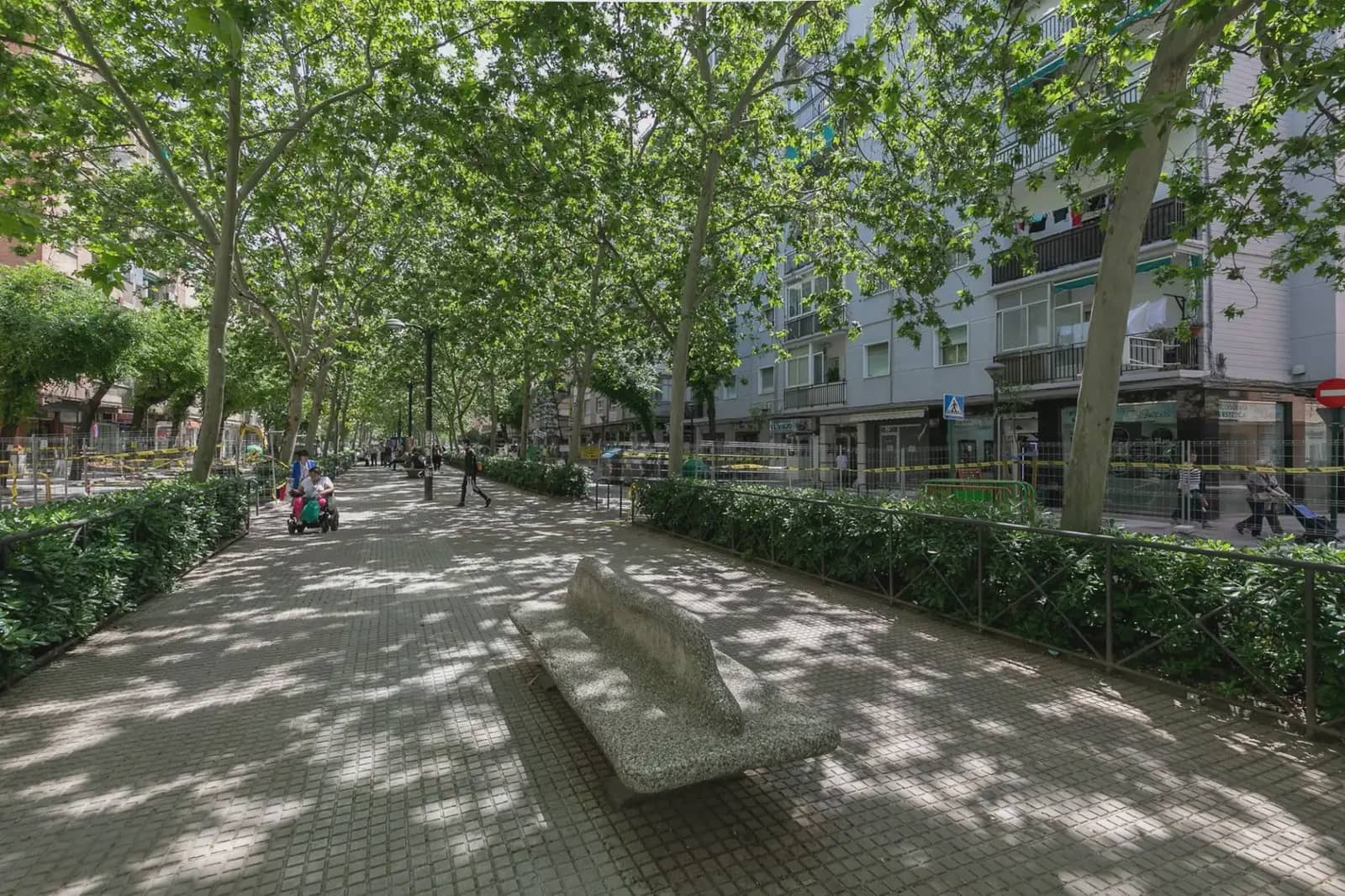 Flat te koop in Granada stad - € 230.000 (Ref: 9837407)