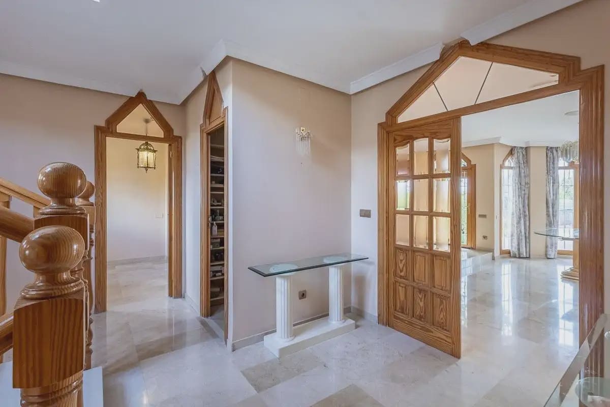 Villa til salg i Peligros med swimmingpool garage - € 510.000 (Ref: 9837409)