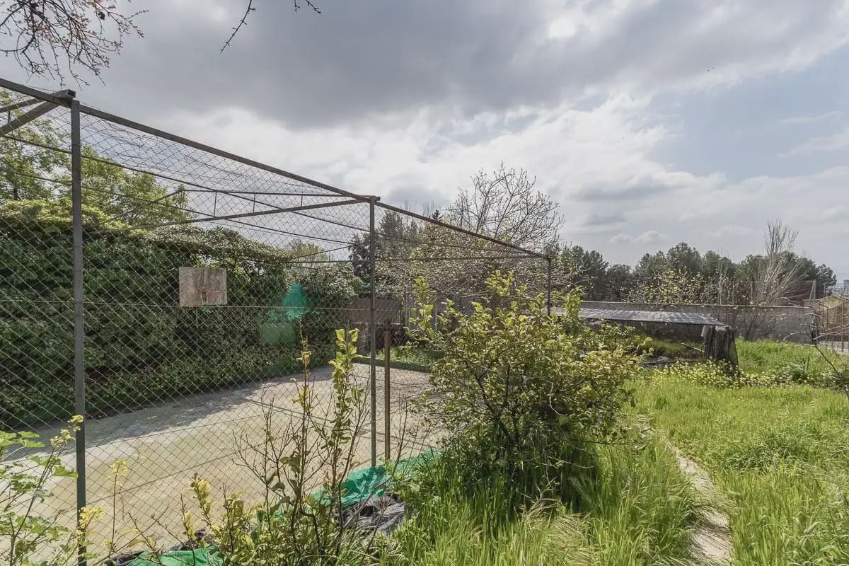 Villa til salg i Peligros med swimmingpool garage - € 510.000 (Ref: 9837409)