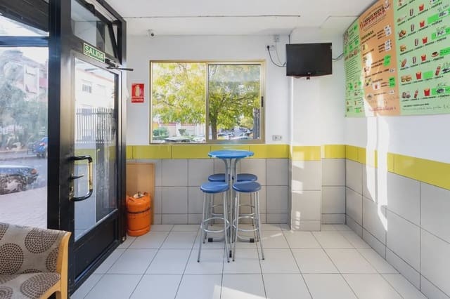 Komercyjne na sprzedaż w Poligono Cartuja - La Paz, Miasto Grenada - 75 900 € (Ref: 9837412)