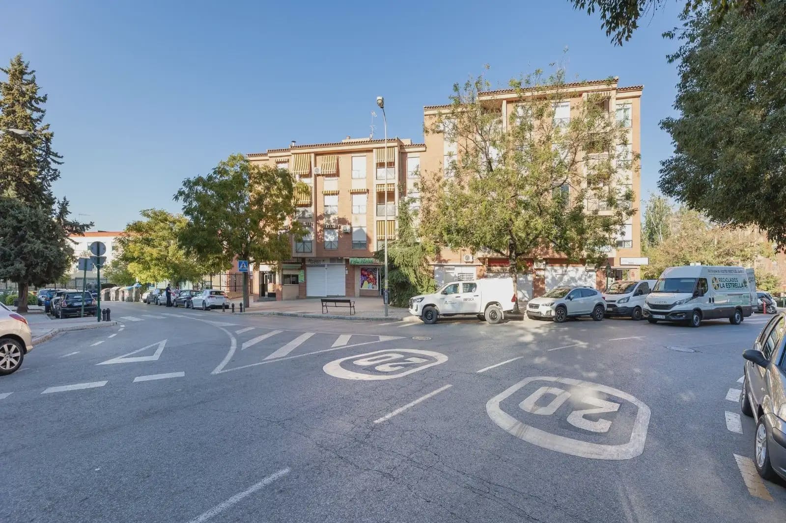Local Comercial en Granada ciudad en venta - 75.900 € (Ref: 9837412)