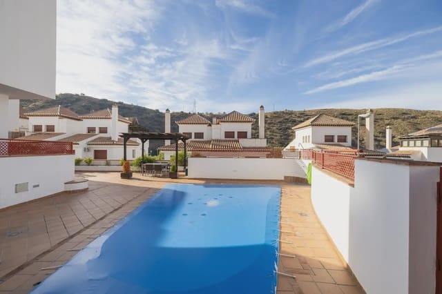 Villa til salgs i Carretera de la Sierra, Granada by med svømmebasseng garasje - € 419 000 (Ref: 9837413)