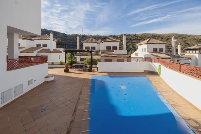 Villa til salgs i Carretera de la Sierra, Granada by med svømmebasseng garasje - € 419 000 (Ref: 9837413)