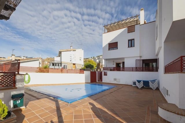 Villa til salgs i Carretera de la Sierra, Granada by med svømmebasseng garasje - € 419 000 (Ref: 9837413)