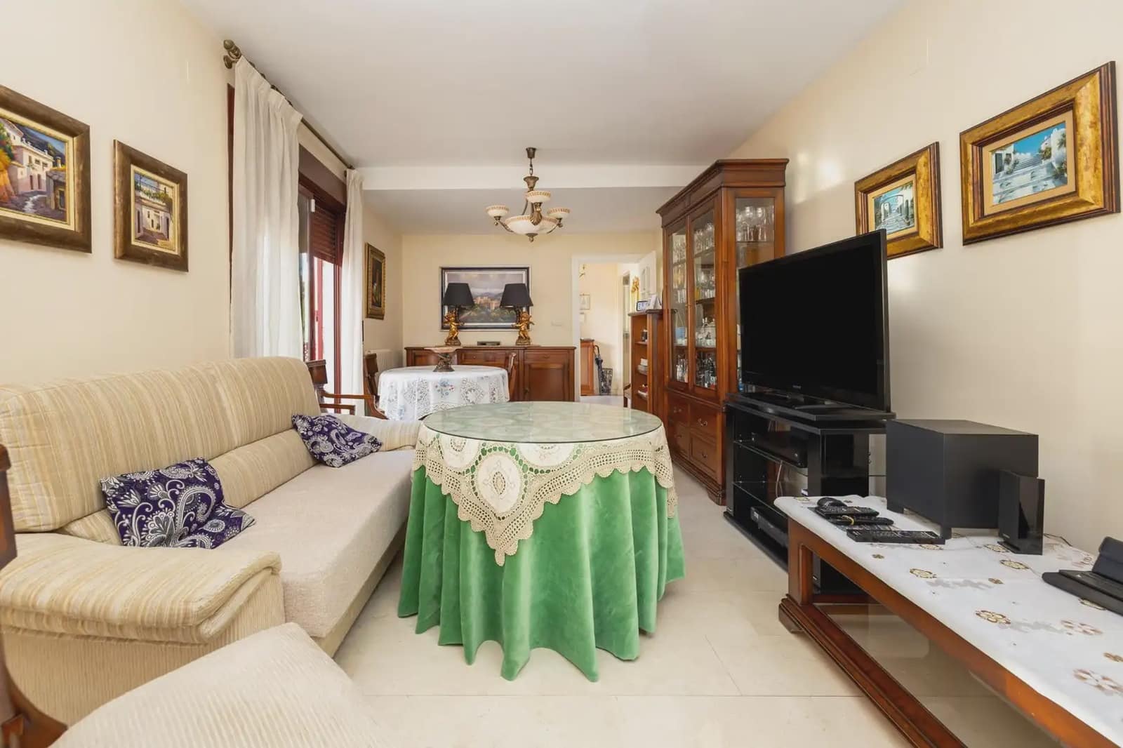 Villa zu verkaufen in Granada Stadt mit Pool Garage - 419.000 € (Ref: 9837413)
