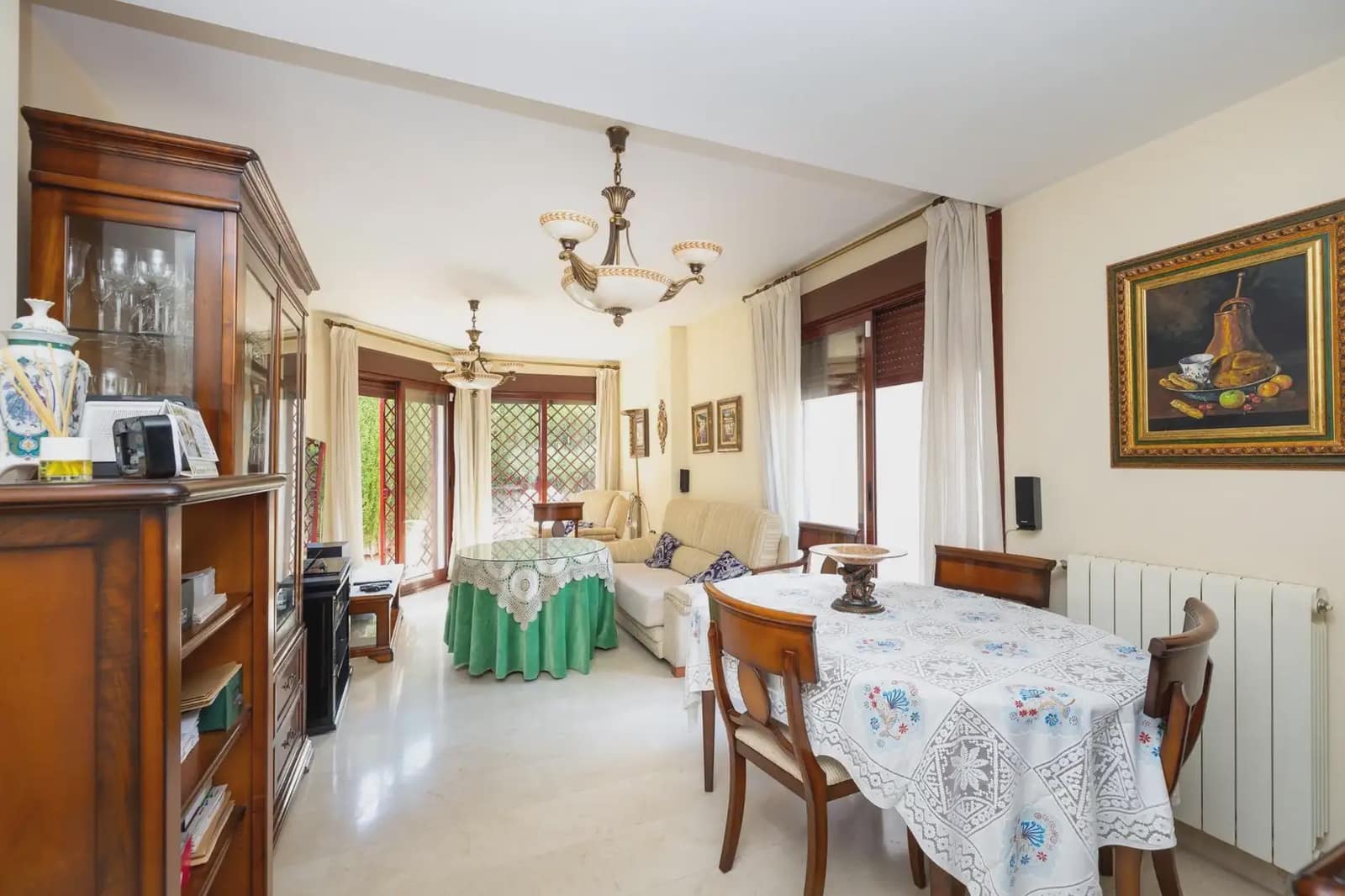 Villa zu verkaufen in Granada Stadt mit Pool Garage - 419.000 € (Ref: 9837413)