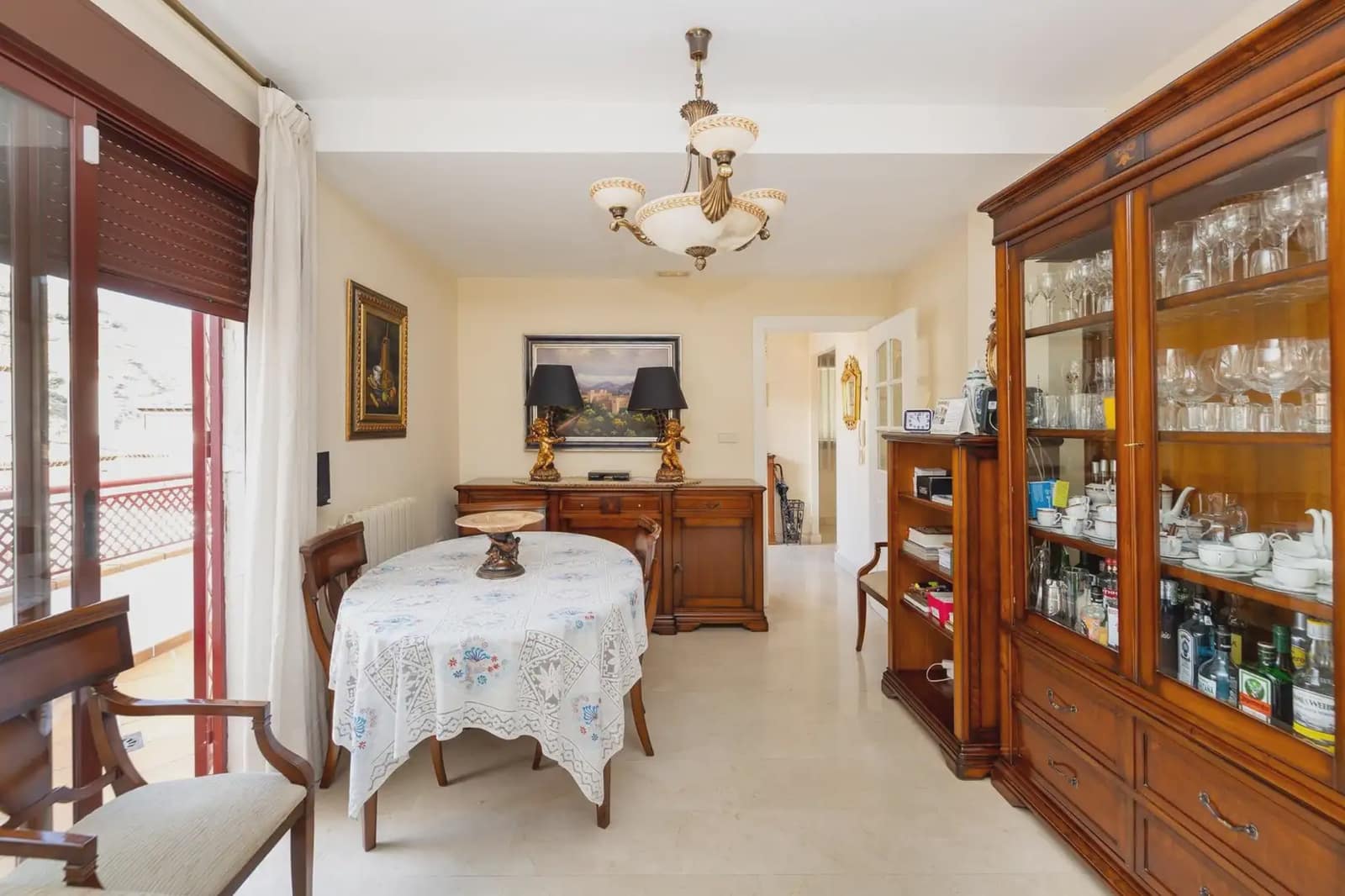 Villa zu verkaufen in Granada Stadt mit Pool Garage - 419.000 € (Ref: 9837413)